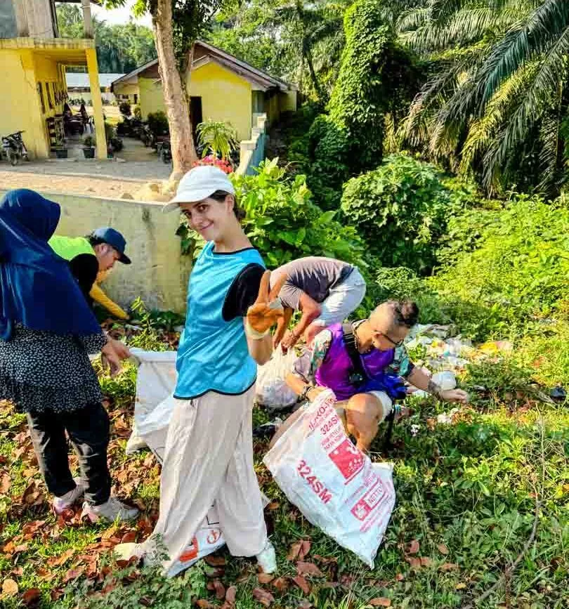 clean up in bukit lawang