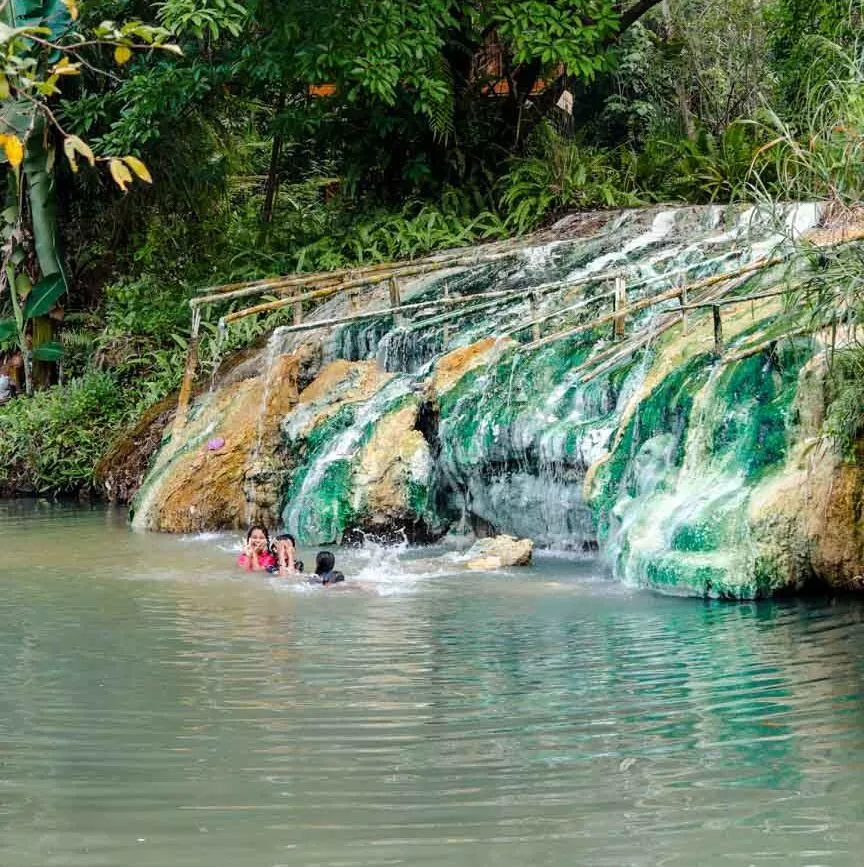 heisse quellen in simolap