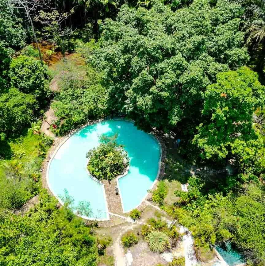 heisse quellen in simolap drohnenaufnahme