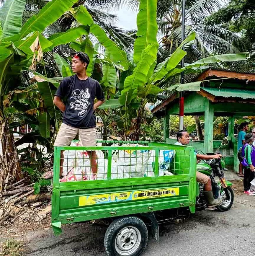 muellabfuhr in bukit lawang