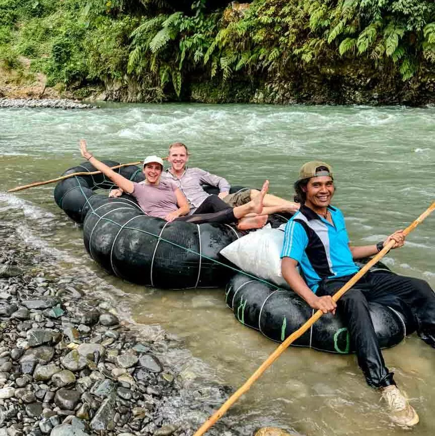 tubing nach dem dschungeltrekking in bukit lawang