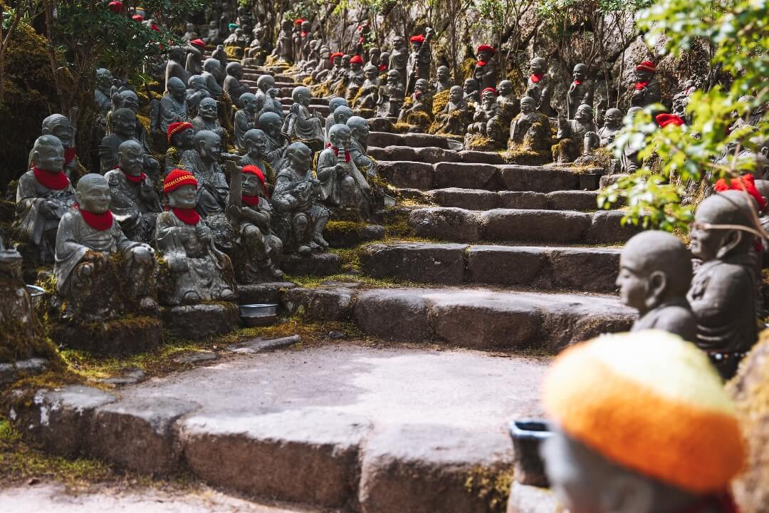 daisho in tempel buddha figuren