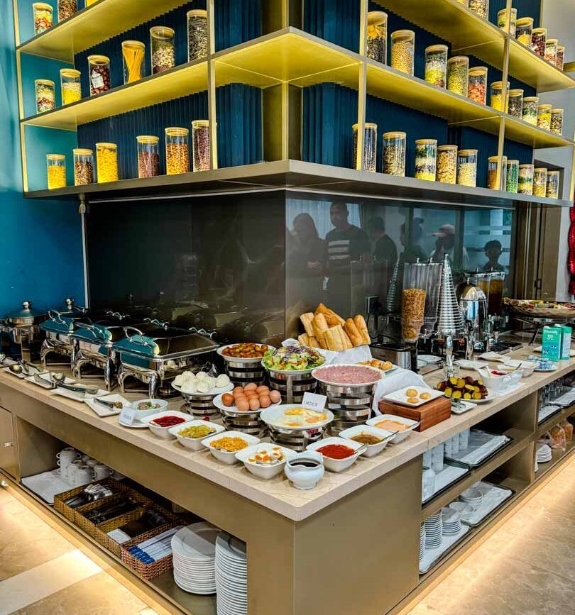 fruehstuecksbuffet jovia hotel fruehstuecksbuffet jovia hotel