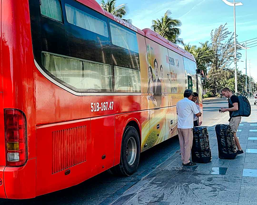 futa bus in vietnam