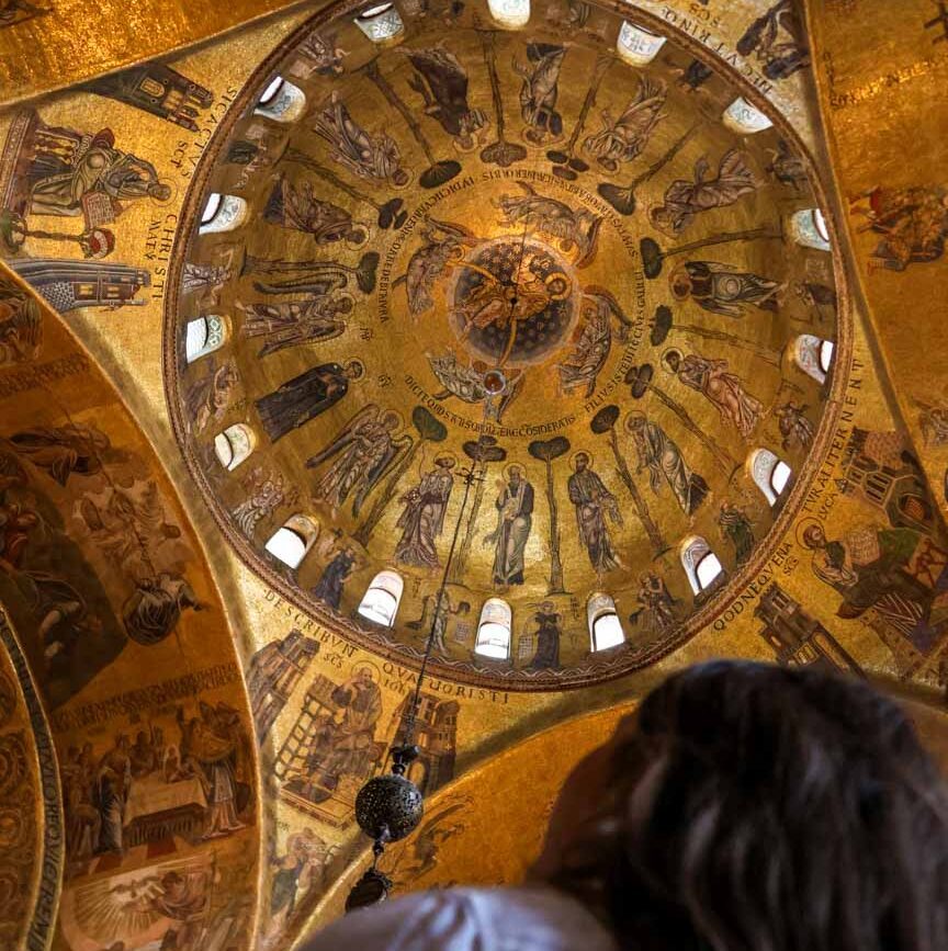 Goldene Mosaike im Markusdom