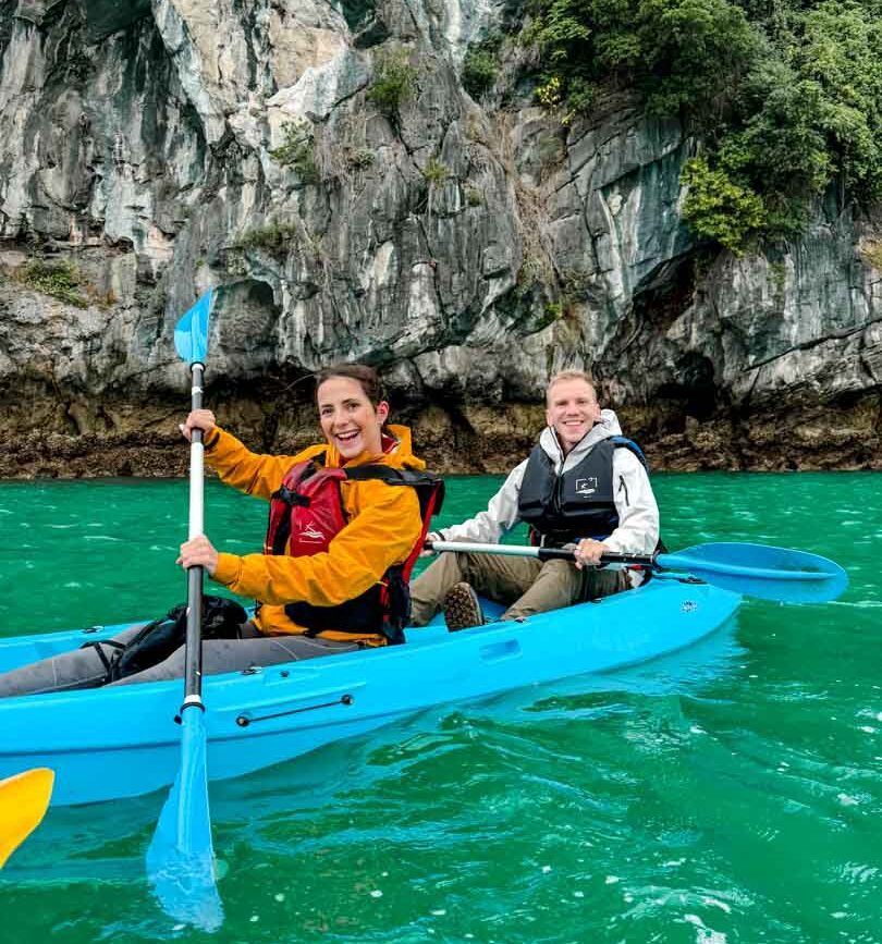 kajakfahrt bai tu long bay vietnam