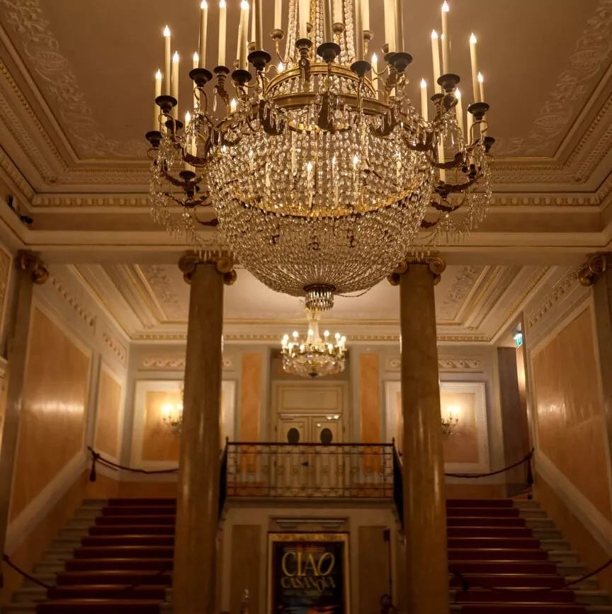 kronleuchter im teatro la fenice