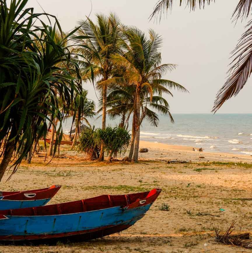 lang co beach bei hue