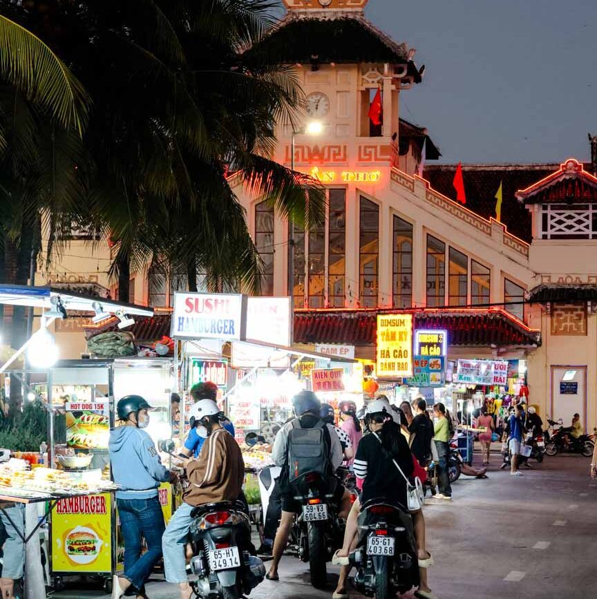 night market in can tho vietnam