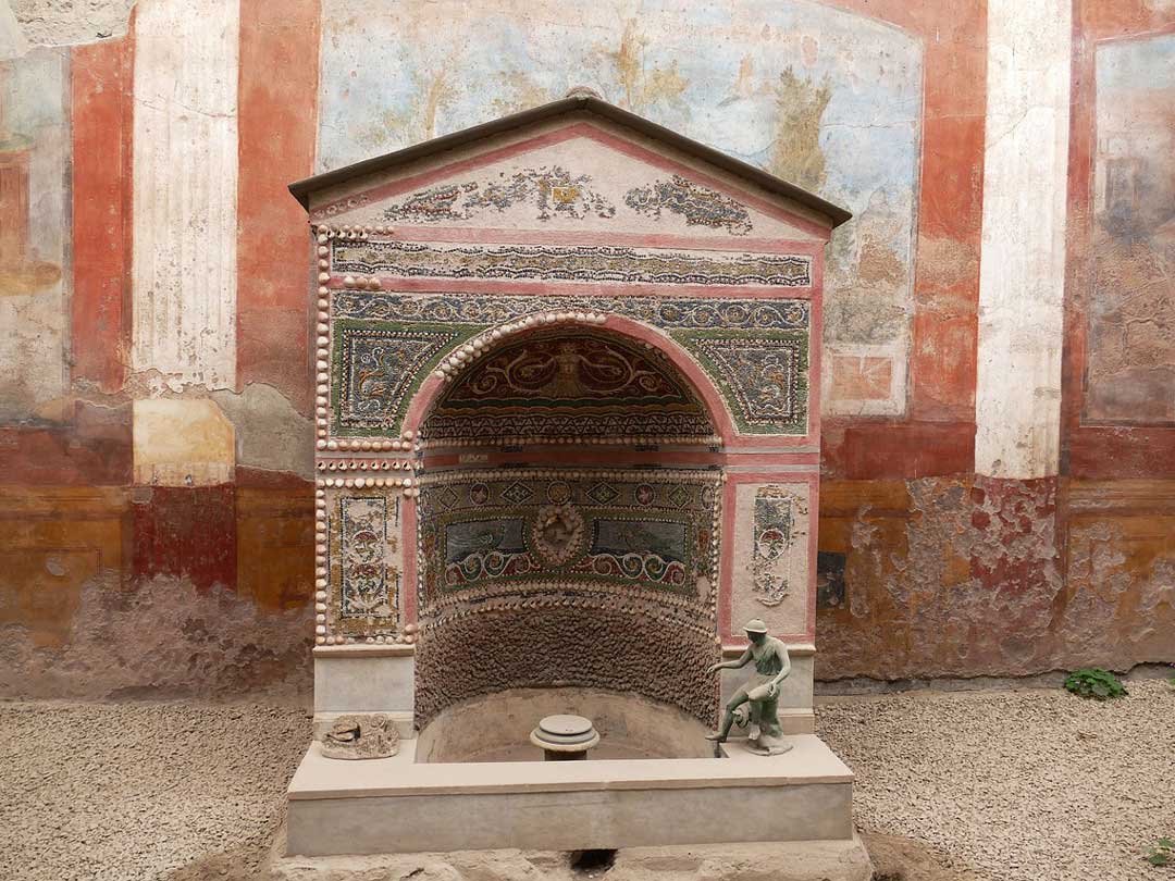 pompeji kleiner springbrunnen