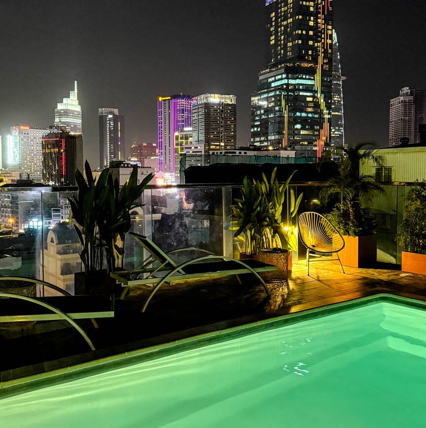 rooftop pool im jovia hotel in saigon