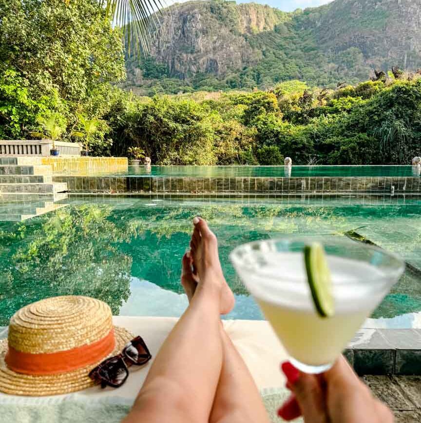 urlaubsfeeling im schoenen hotel auf con dao in vietnam