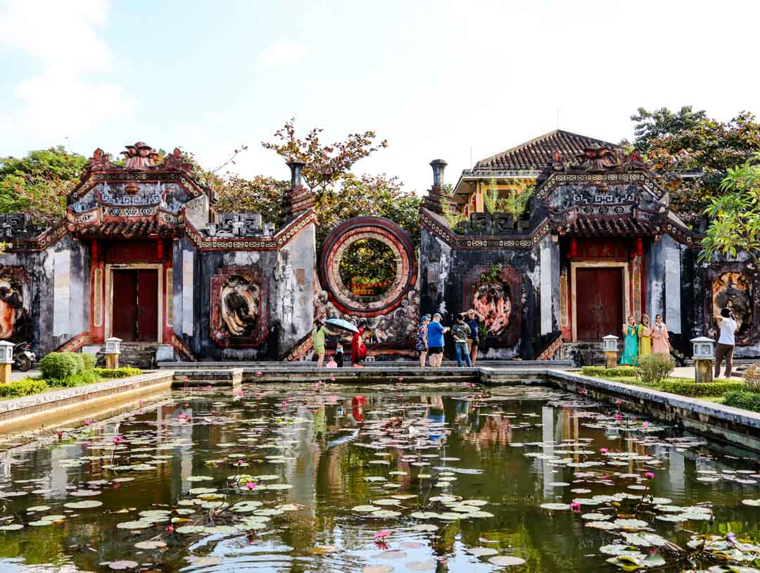 ba mu temple in hoi an