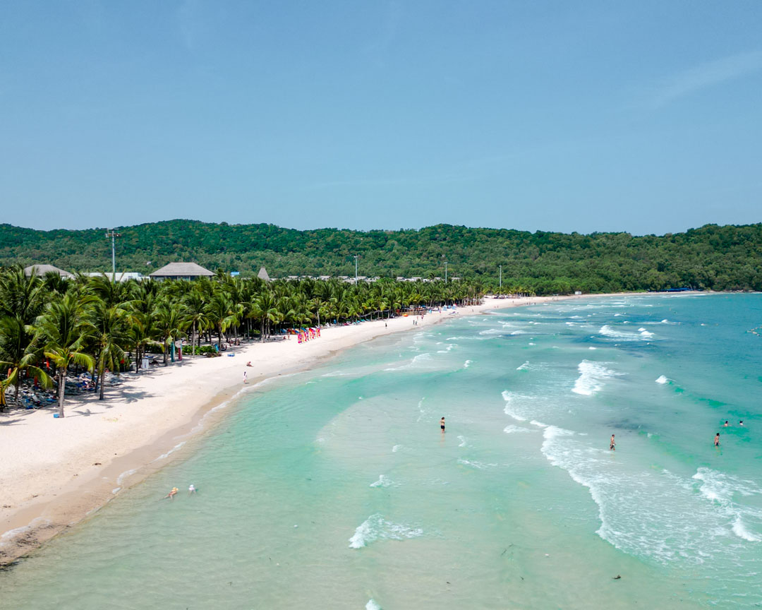 Baden auf der vietnamesischen Insel Phu Quoc am Khem Beach