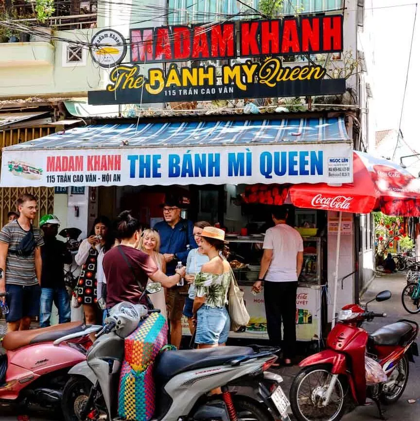 banh mi laden madam khanh hoi an vietnam