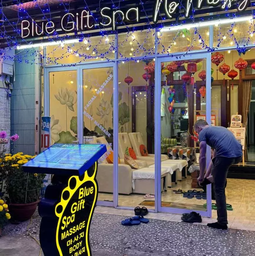 eingang des blue gift spa