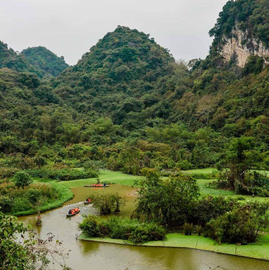 flusslandschaft im thung nham bird valley vietnam Flusslandschaft im Thung Nham Bird Valley, Vietnam