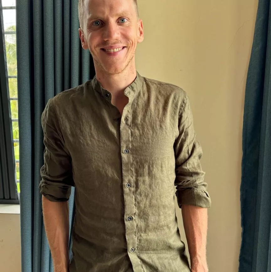 leinenhemd von roro tailor schneiderei in hoi an