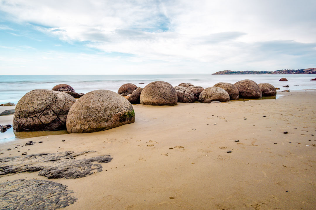 neuseeland suedinsel otago moeraki boulders neuseeland suedinsel otago moeraki boulders