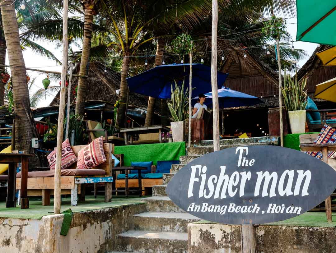 sitzplaetze im freien im the fisherman an bang beach