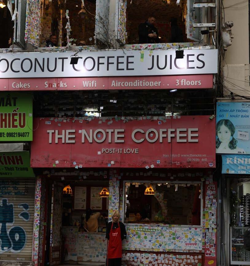 the note coffee von aussen in hanoi vietnam