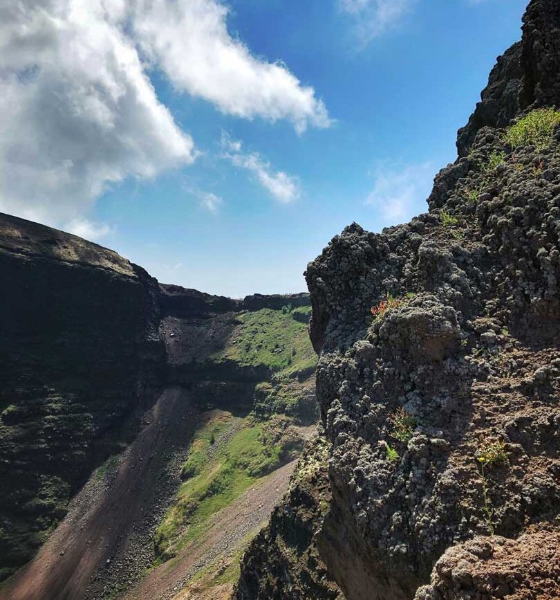 Vulkanische Gesteinsformationen