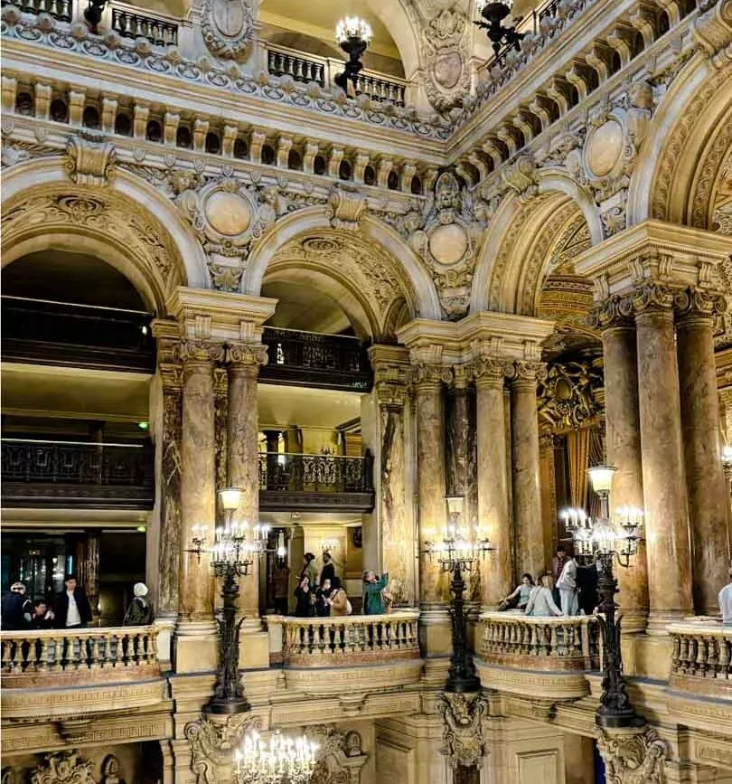 le grand escalier empfangsbereich