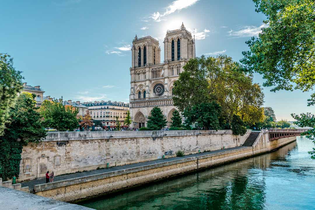 notre dame kirche vor dem brand 2019