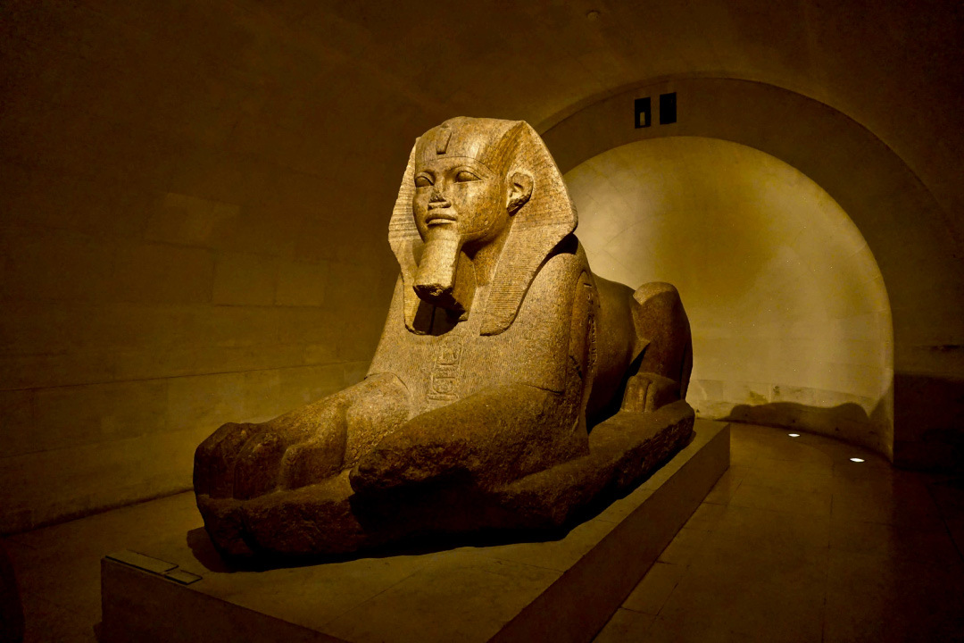 paris louvre grosse sphinx von tahin
