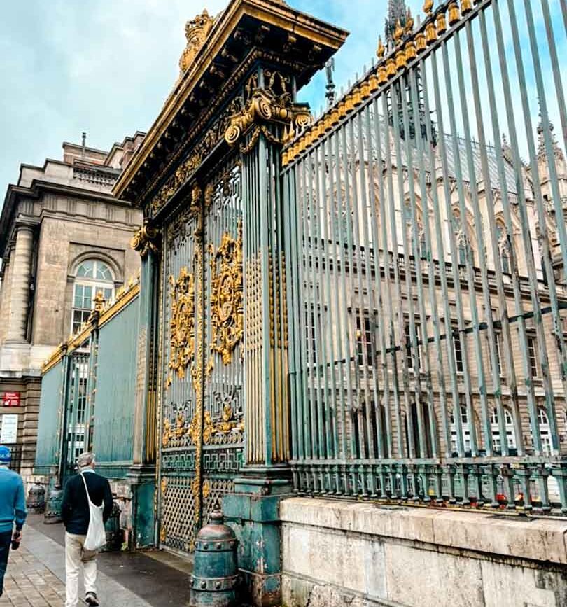 Goldenes Eingangstor Grille d'Honeur zum Schloss Versailles, Paris