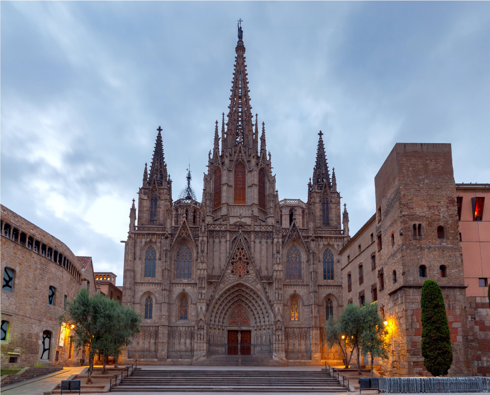 la catedral de la santa creu i santa eulalia in barcelona la catedral de la santa creu i santa eulalia in barcelona