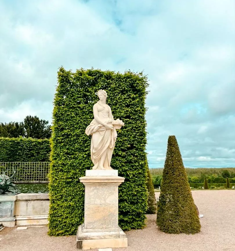 Marmorstatue im Garten von Versailles, Paris