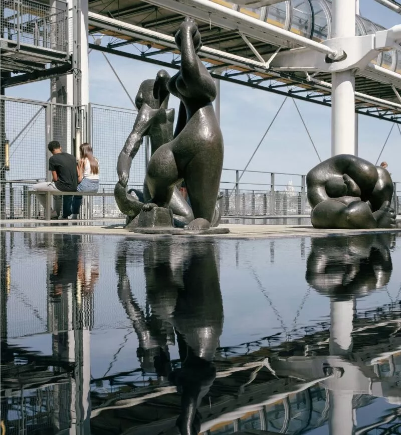 Skulpturen auf der Dachterrasse des Centre Pompidou, Paris