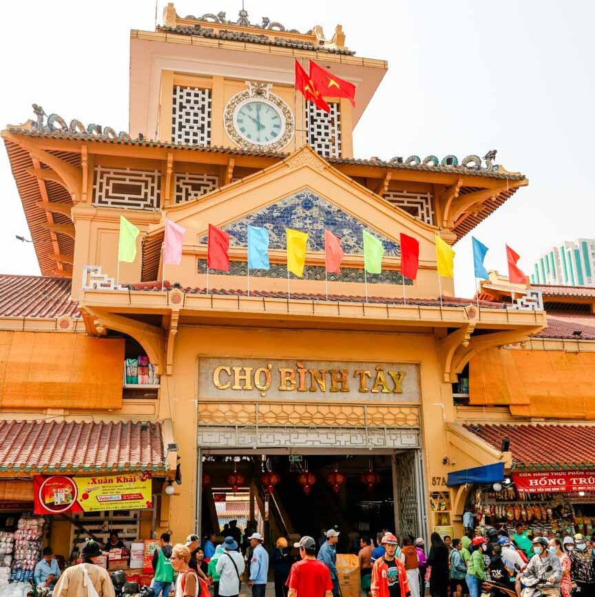 cho binh tay eingang in ho chi minh stadt