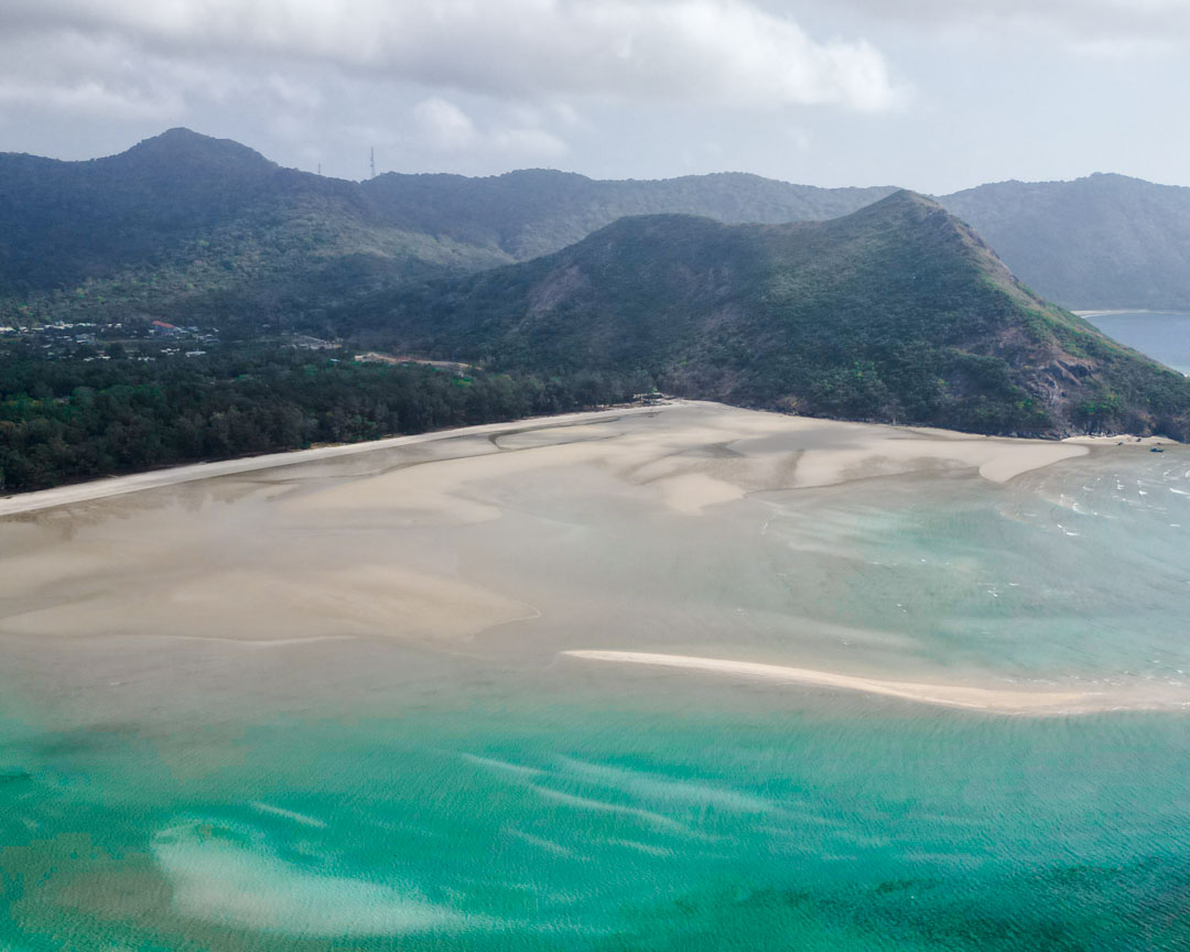 ebbe beim strand lo voi
