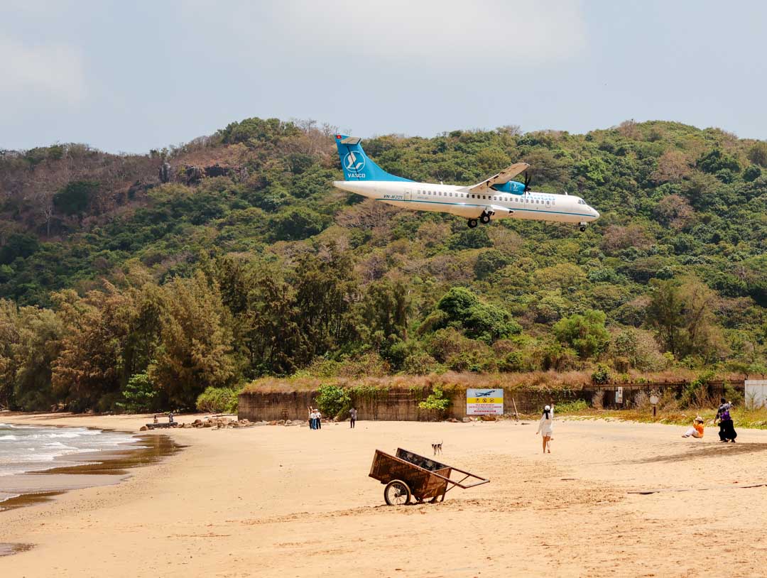 flugzeugstrand dam trau auf con dao