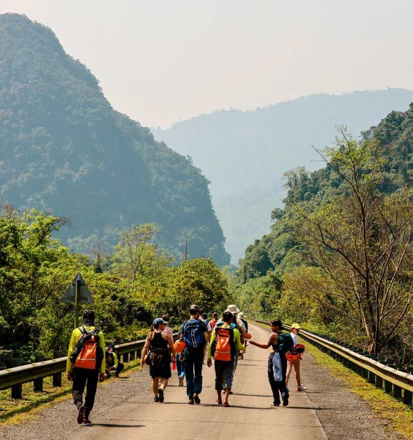 hoehlentour mit jungle boss in phong nha nationalpark
