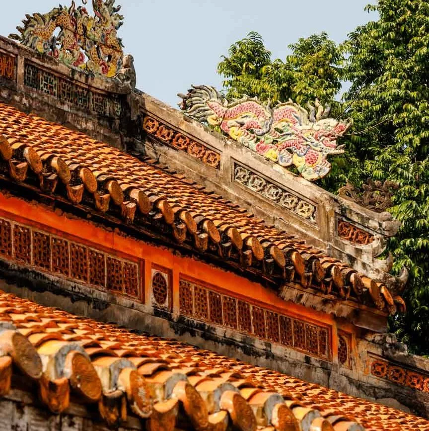 lang tu duc grabmahl in hue vietnam mit drachenschnitzereien Lăng Tự Đức Grabmahl in Hue, Vietnam mit Drachenschnitzereien