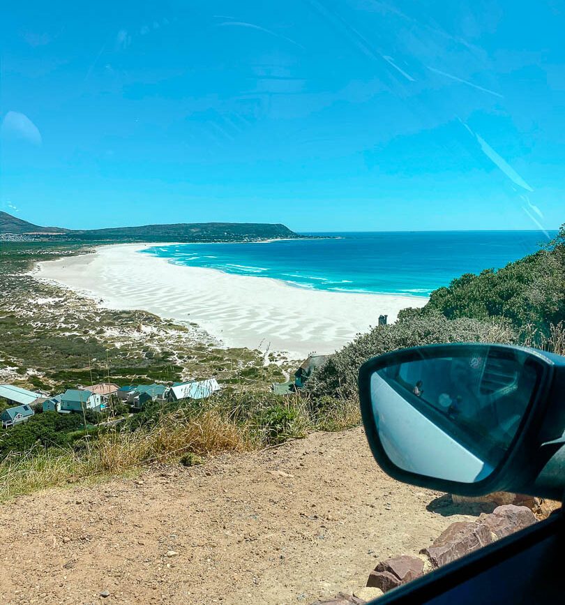 mit mietwagen anhalten und aussicht geniessen in suedafrika