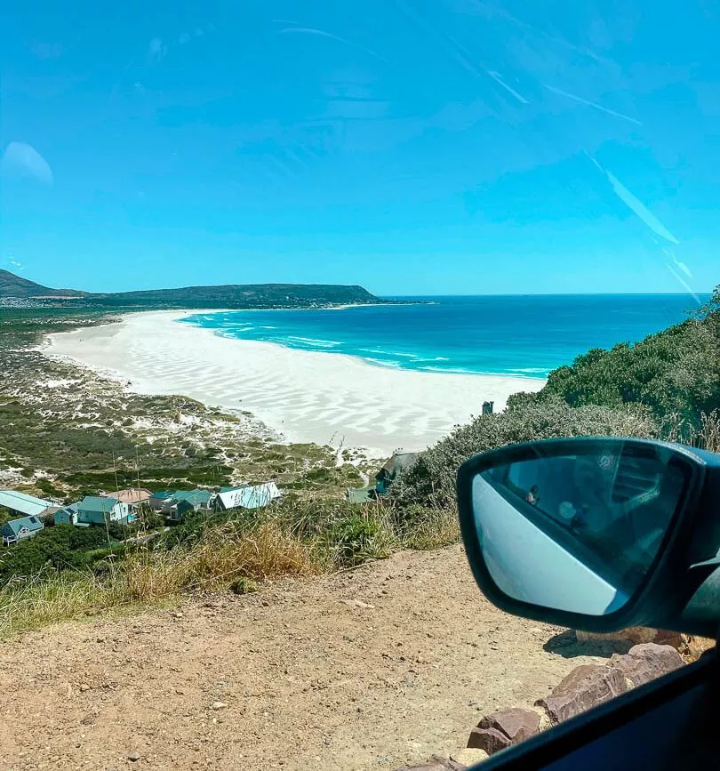 mit mietwagen anhalten und aussicht geniessen in suedafrika