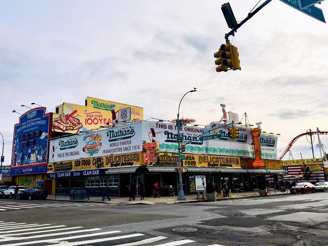 new york staedtetrip nathans hot dogs New York Städtetrip Nathan's Hot Dogs