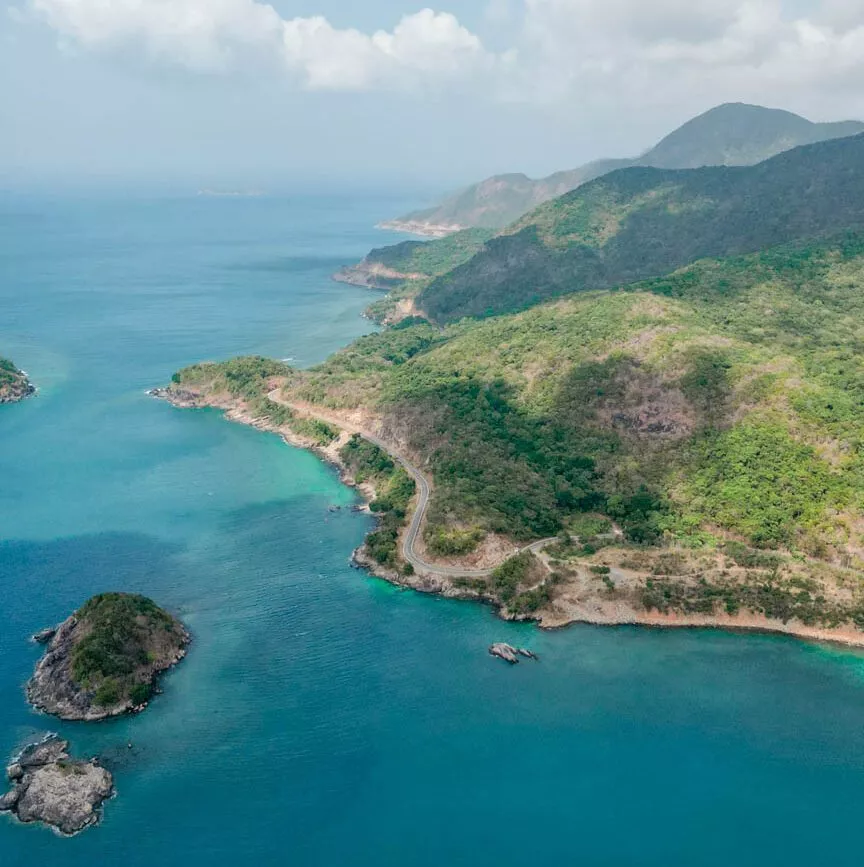 Rund um Con Dao führt eine schöne Küstenstraße