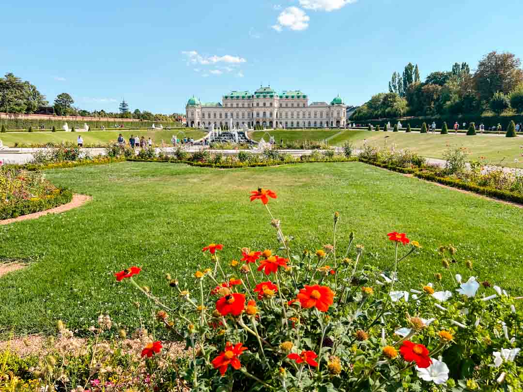 schlossgarten belvedere wien staedtetrip