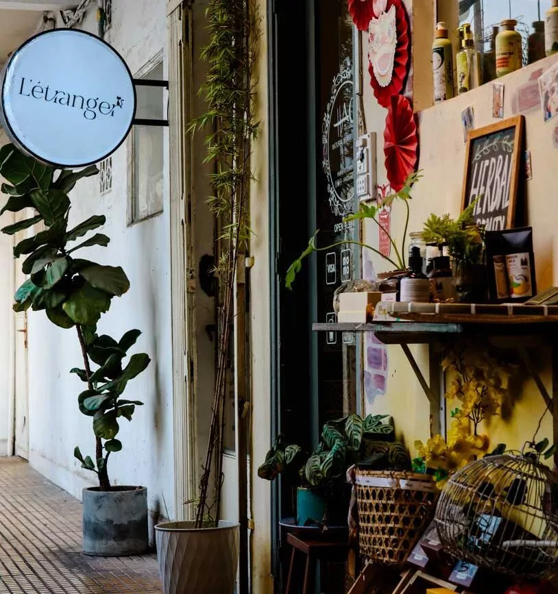 shop im the cafes apartments Shop im The Cafés Apartments