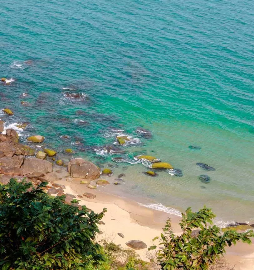 strand an hai van pass von oben vietnam Strand an Hai-Van-Pass von oben, Vietnam