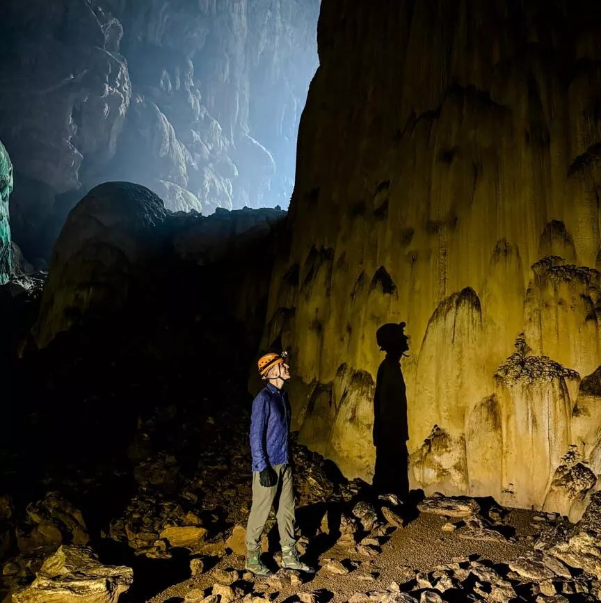 Tom in der Elephant Cave in Phong Nha, Vietnam
