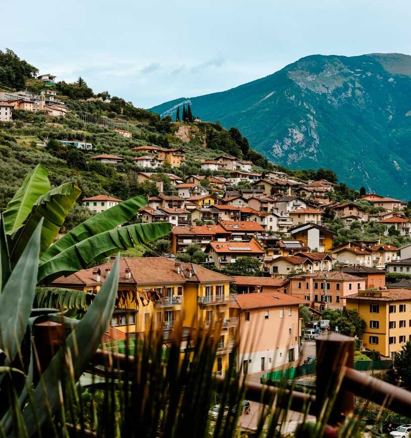 Ausblick vom Garten beim Varone Wasserfall