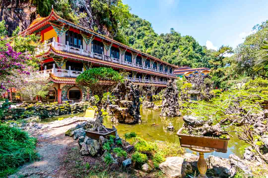 Malaysia Ipoh Sam Poh Tong Tempel