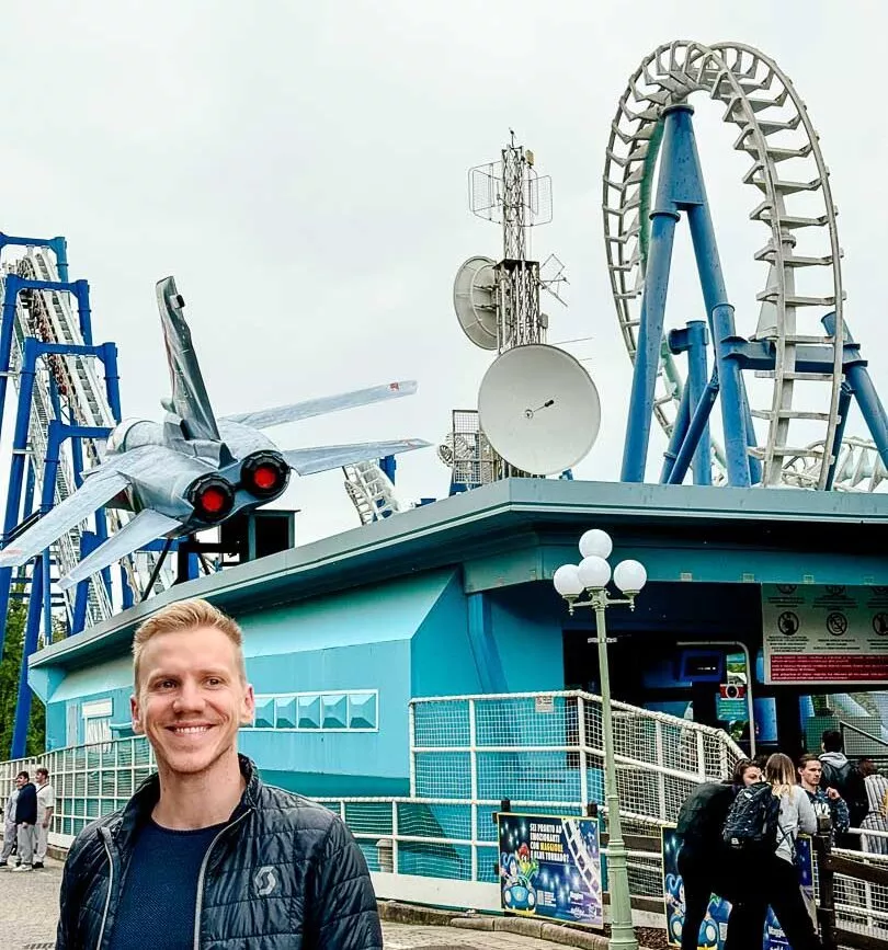 tom fand die achterbahnen im gardaland super