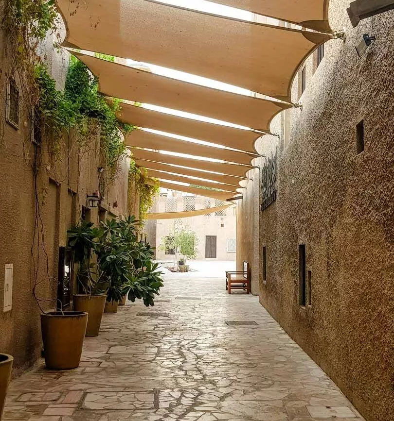 UAE Dubai Gasse im Al Fahidi Viertel